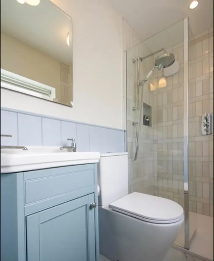 DIY SOS Bray: bathroom basin and bath layout