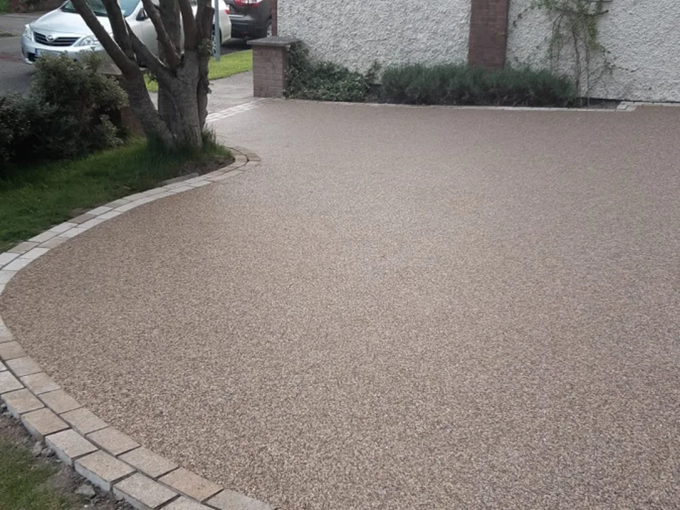 Designer Gardens & Driveways resin driveways & surfacing – project photograph 1
