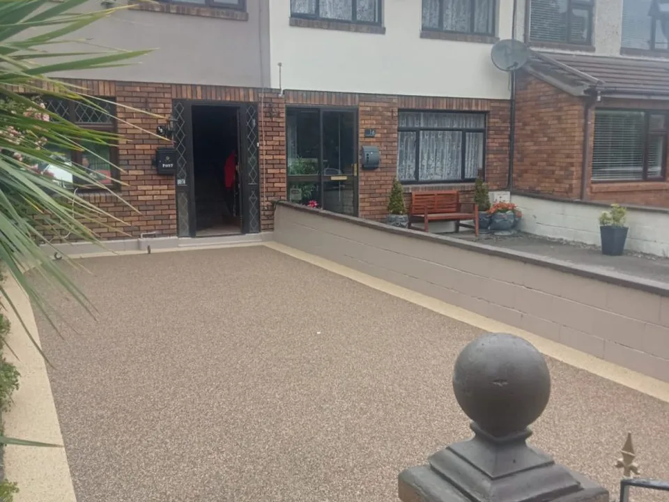Designer Gardens & Driveways resin driveways & surfacing – project photograph 3