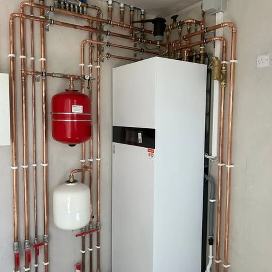 Heat-pump system and copper pipework installation