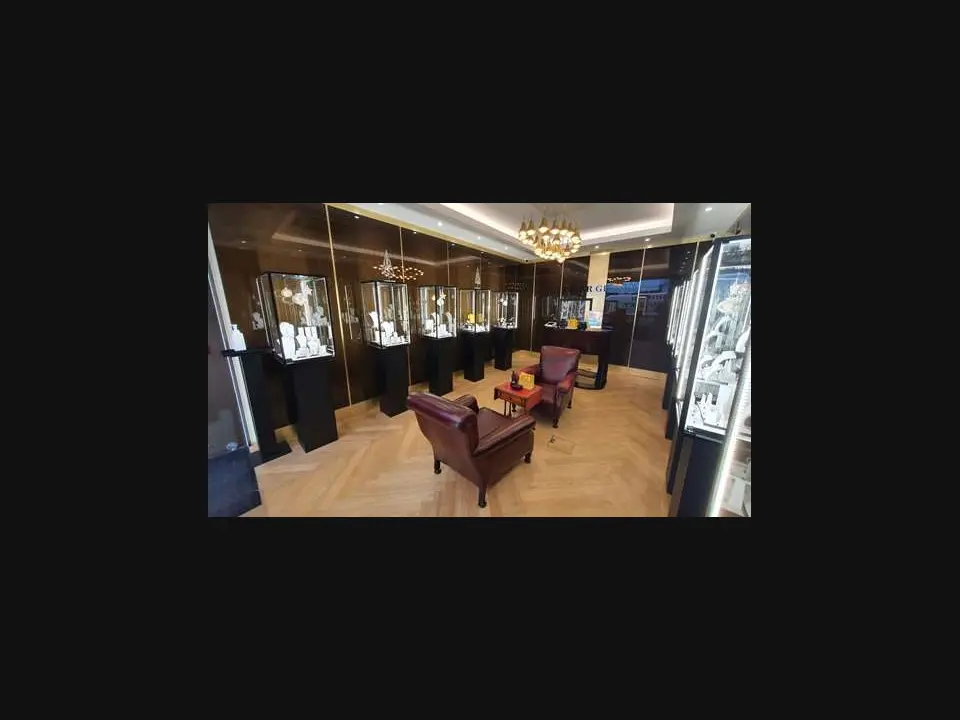 Hugh Courtney Ltd retail fit-out