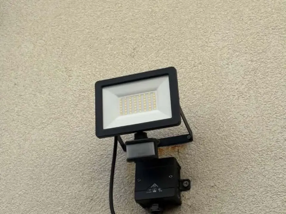 JK Electrical replacement LED floodlight and PIR sensor