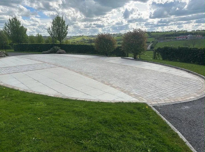 MC Landscapes driveway and paving work – project photograph 11