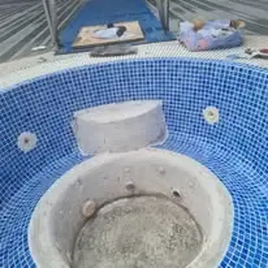 Curved tiled feature installation
