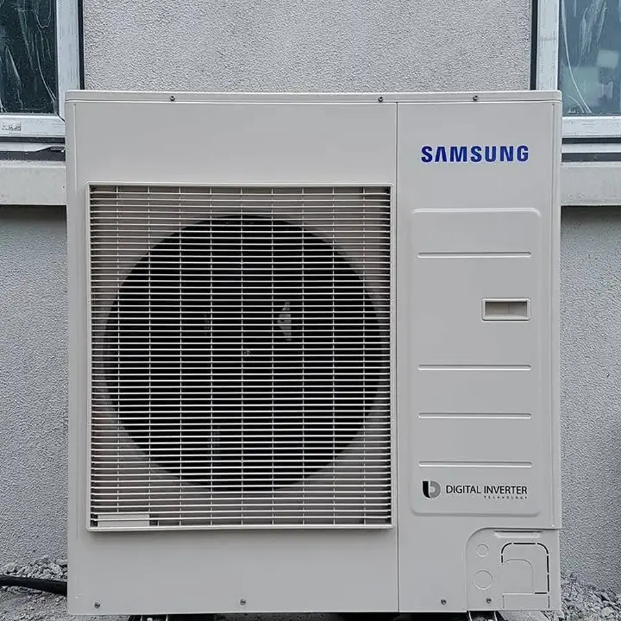 Outdoor renewable-heating unit installation